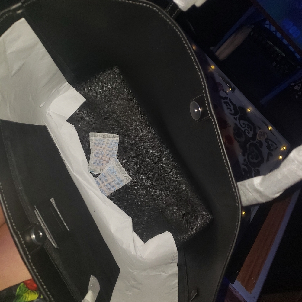 Coach Bag - Picture 4 of 7